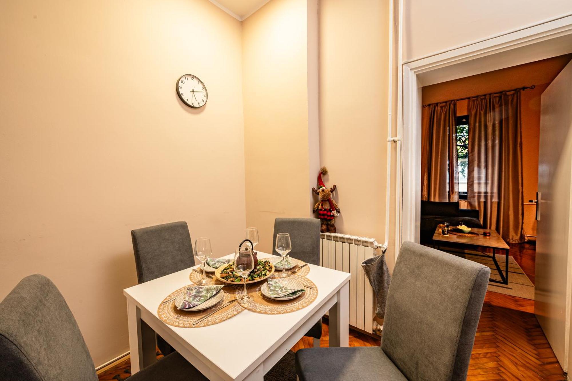 Cozy Apartment In City Center Belgrado Exterior foto